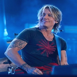 Keith Urban to perform on 'GMA' at the CMAs: Request your tickets here -  ABC News